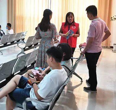 婦聯(lián)開展 相約七夕 幸?；橐龃笾v堂 志愿服務活動